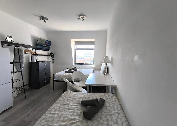 Tooting Broadway Family Suite